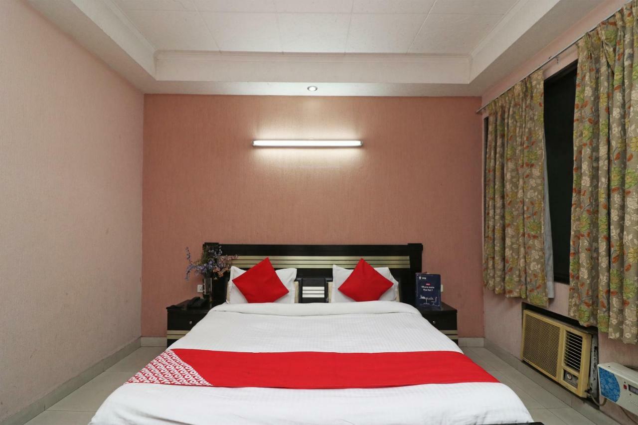 Oyo 24672 Bharat Guest House Dillí Exteriér fotografie