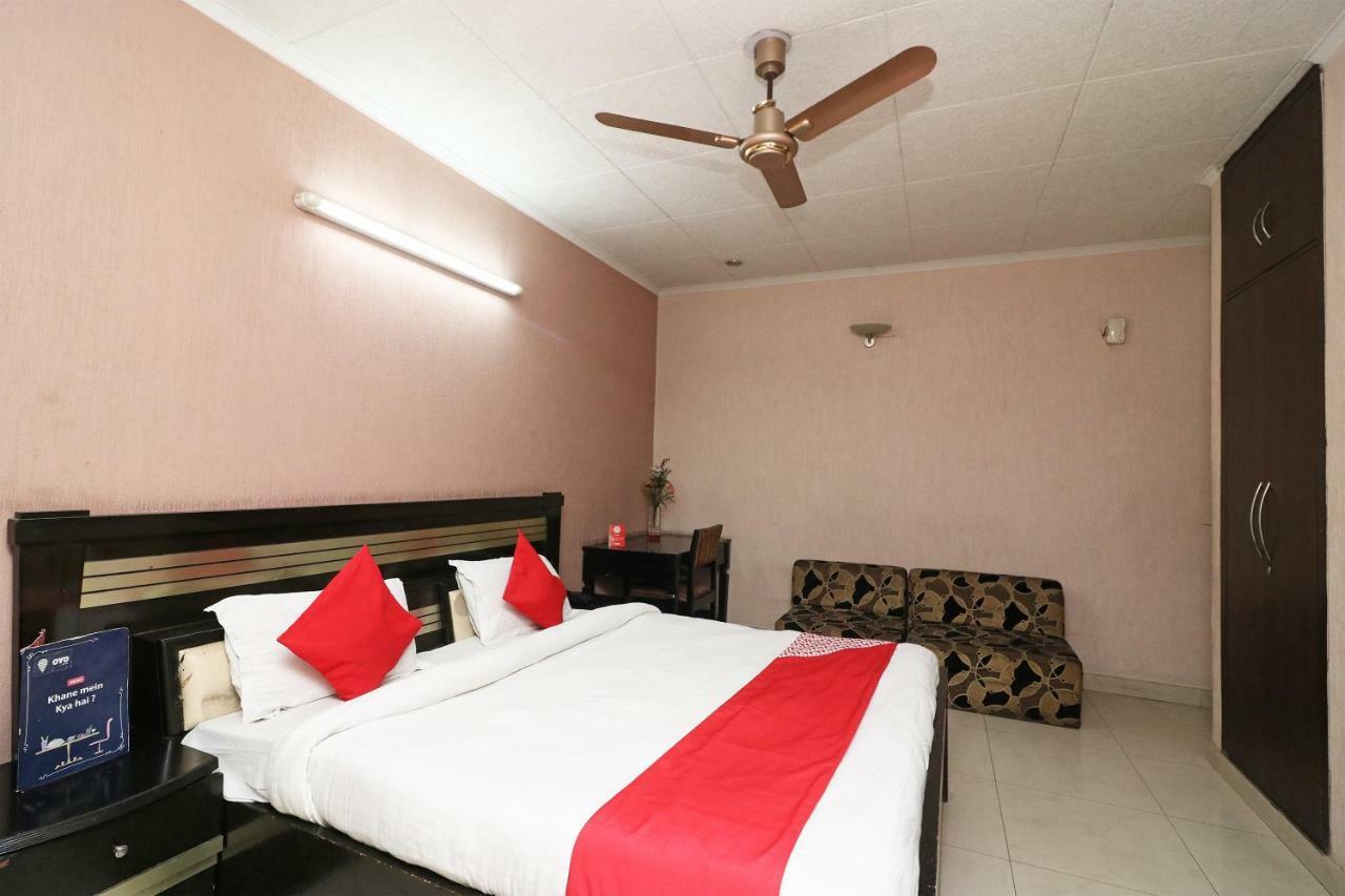 Oyo 24672 Bharat Guest House Dillí Exteriér fotografie
