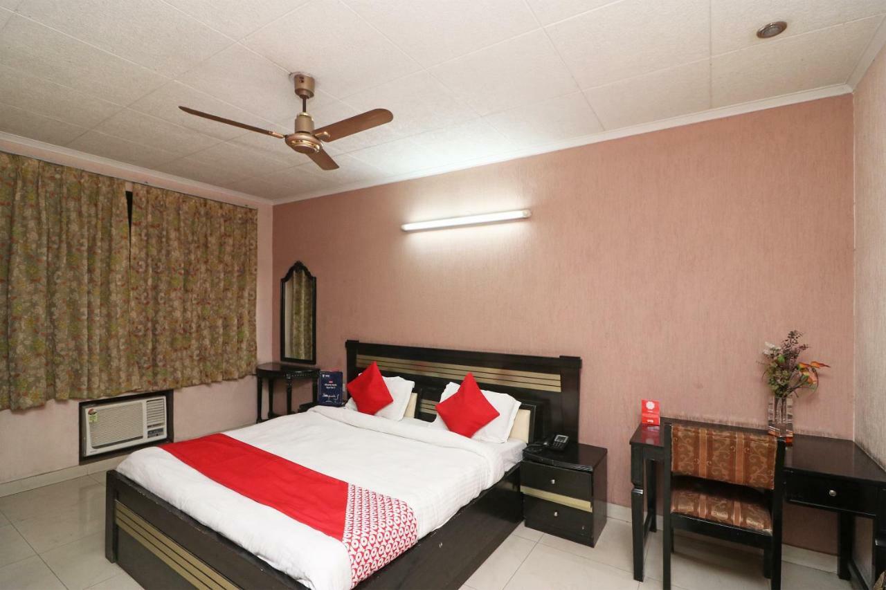 Oyo 24672 Bharat Guest House Dillí Exteriér fotografie